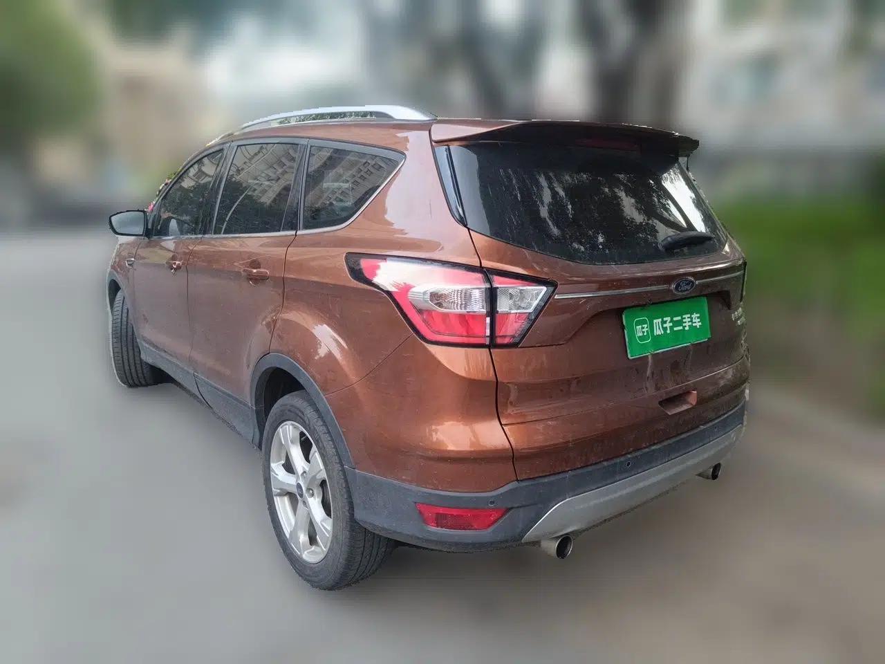 Ford Kuga 2018 EcoBoost 180 Two-Wheel-Drive Platinum Edition — миниатюра 4