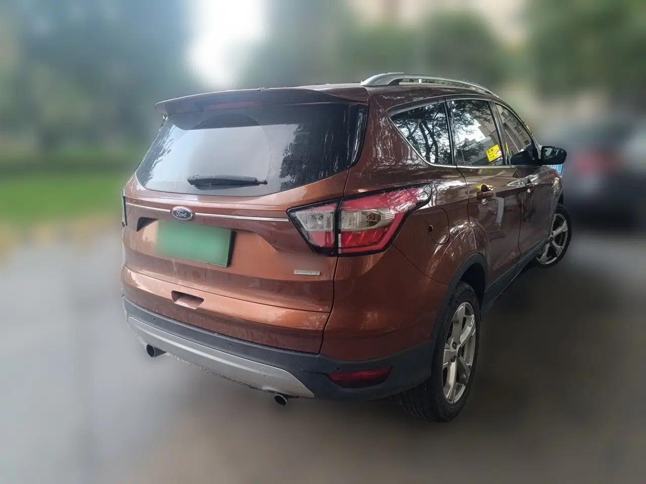 Ford Kuga 2018 EcoBoost 180 Two-Wheel-Drive Platinum Edition — миниатюра 6