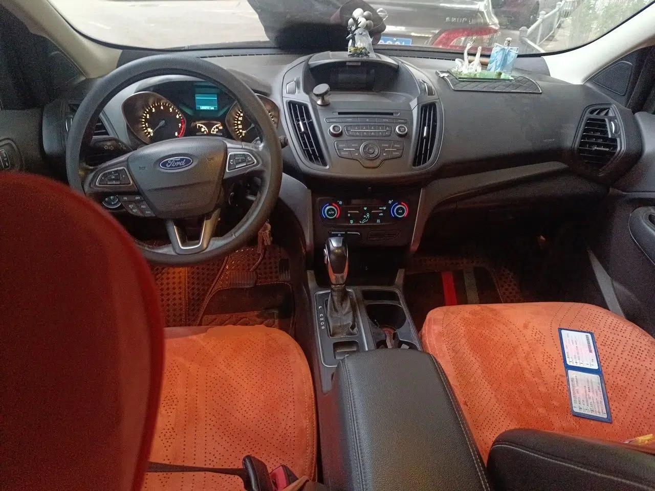 Ford Kuga 2018 EcoBoost 180 Two-Wheel-Drive Platinum Edition — миниатюра 9
