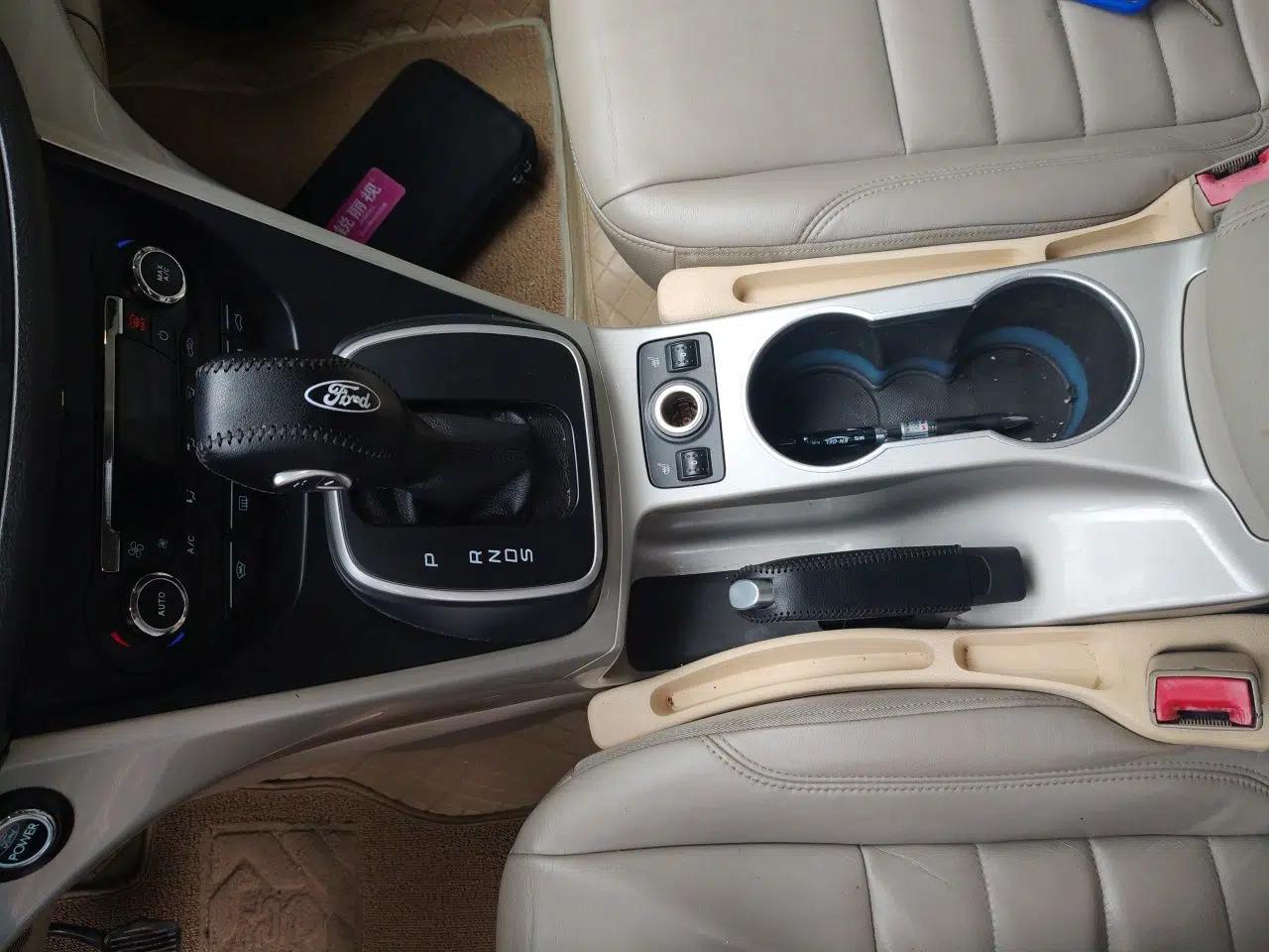 Ford Kuga 2013 2.0L GTDi Four-Wheel Drive Premium Model — миниатюра 14
