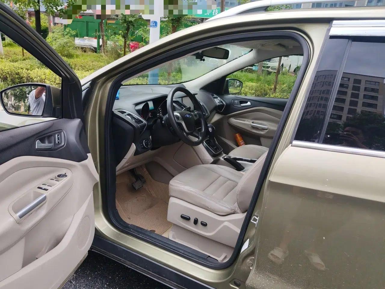 Ford Kuga 2013 2.0L GTDi Four-Wheel Drive Premium Model — миниатюра 16