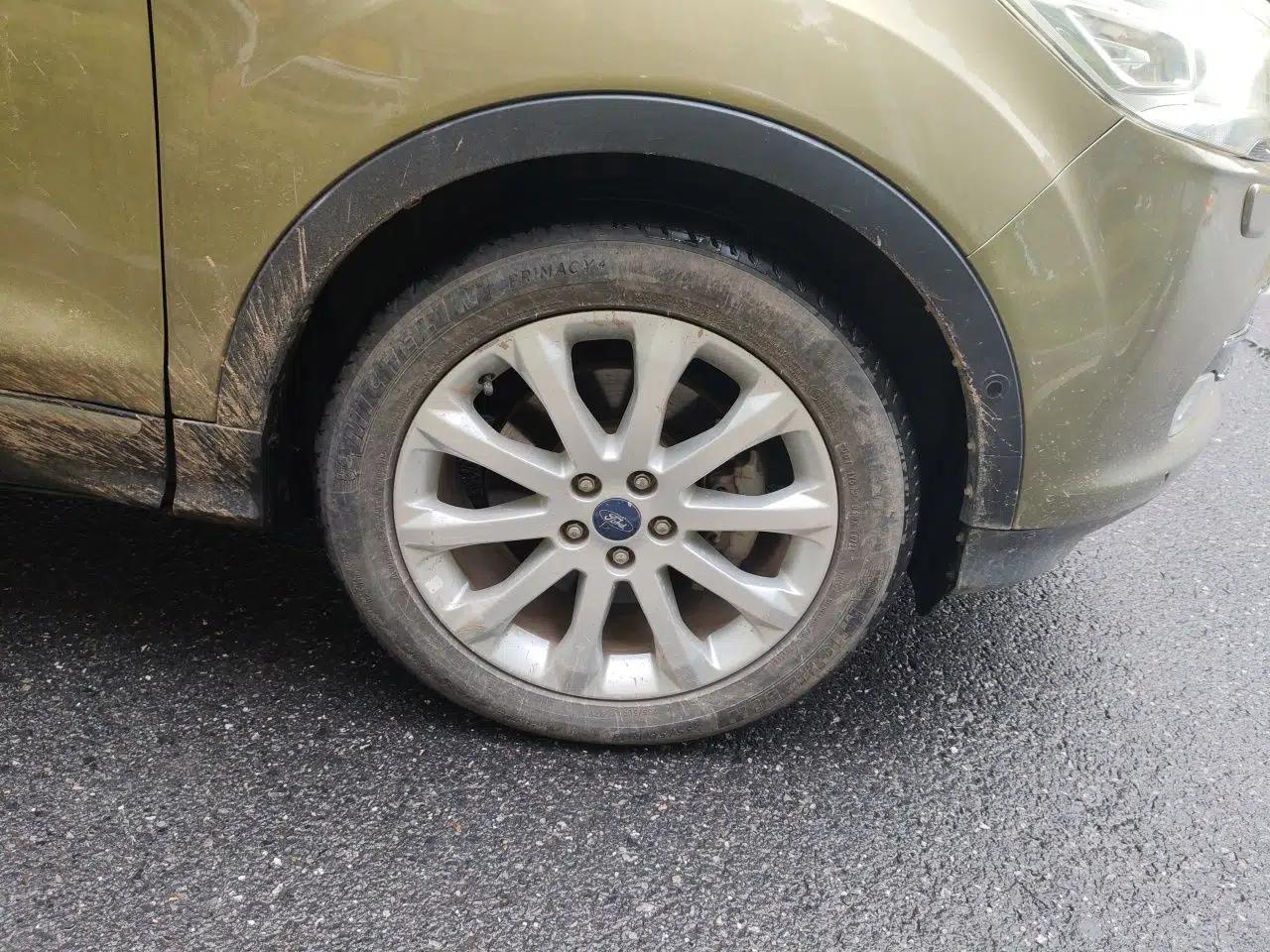 Ford Kuga 2013 2.0L GTDi Four-Wheel Drive Premium Model — миниатюра 8