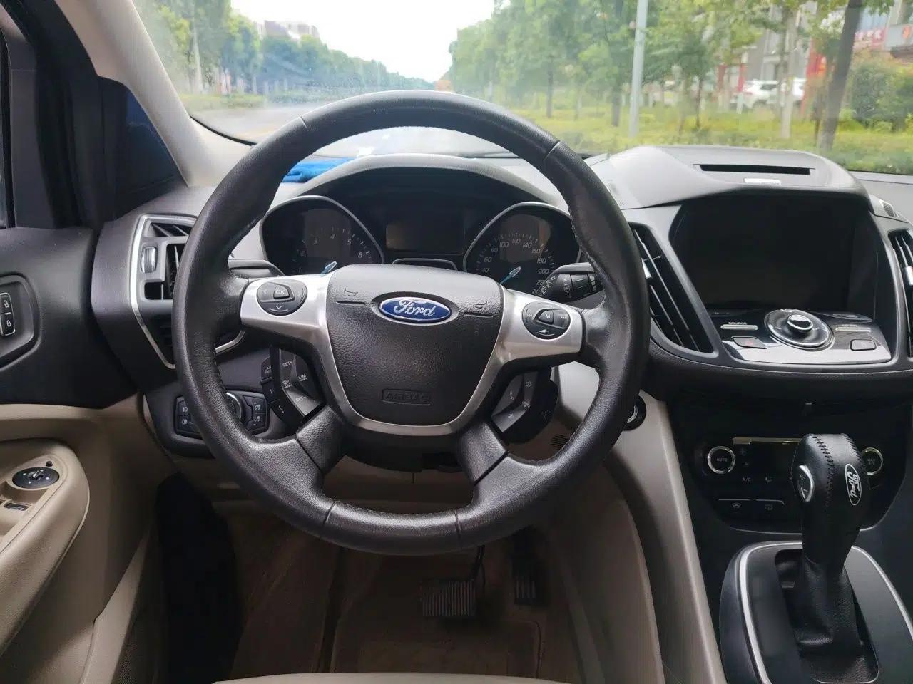Ford Kuga 2013 2.0L GTDi Four-Wheel Drive Premium Model — миниатюра 10