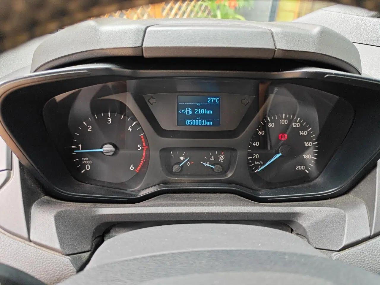 Ford Transit 2019 2.0T Diesel Multi-Purpose Commercial Vehicle Short Wheelbase Low Roof 6-Seater China VI Standard — миниатюра 11