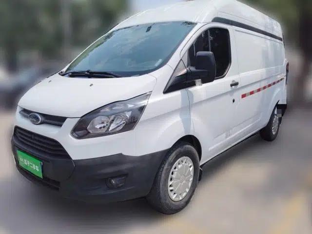 Ford Transit 2019 2.0T Gasoline Van Mid-axle Mid-roof 3-Seater China VI Standard