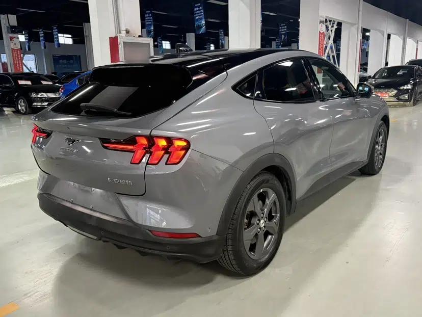 Ford Mustang Mach-E 2021 Leap Edition Rear-Drive Version (Standard Range) — миниатюра 6