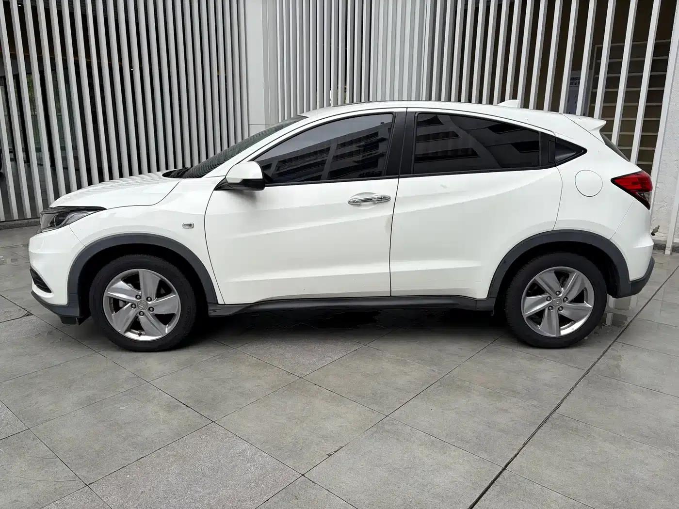 Vezel 2020 1.5L CVT Pioneer Edition — миниатюра 5