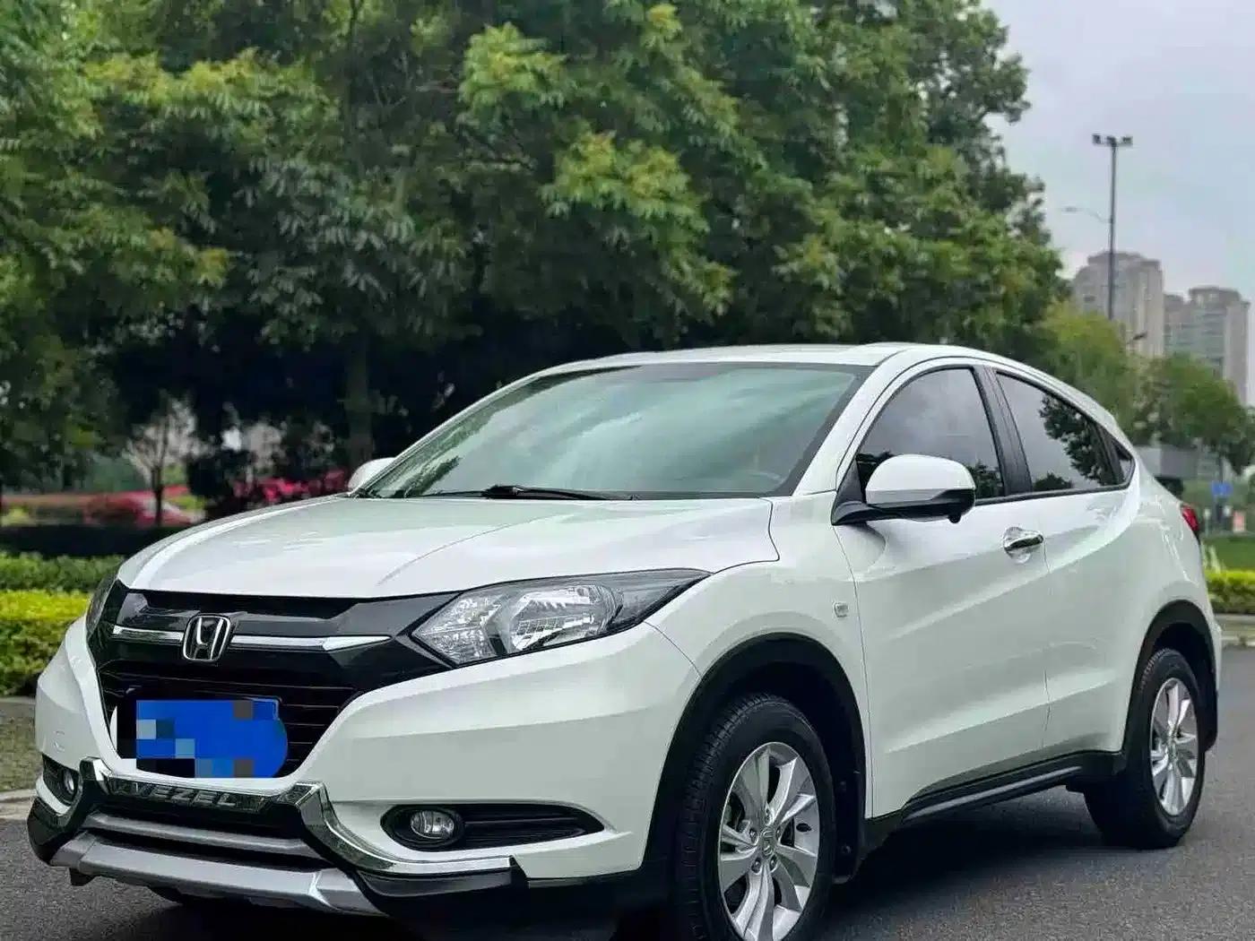 Vezel 2017 1.5L CVT 2WD Comfort Model — миниатюра 1