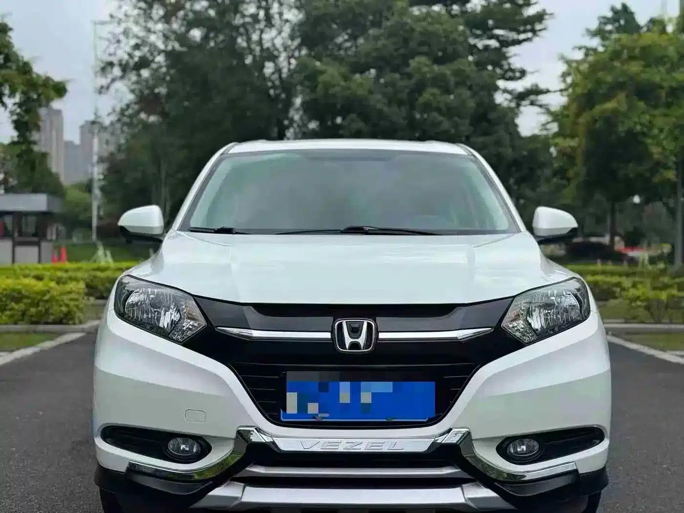 Vezel 2017 1.5L CVT 2WD Comfort Model — миниатюра 2
