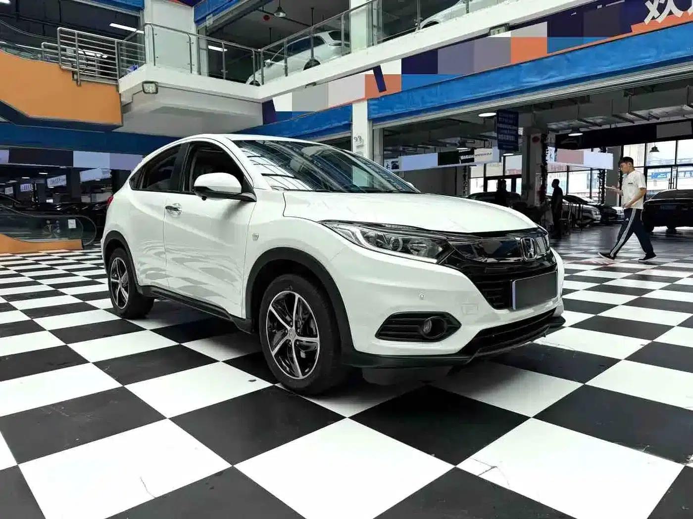 Vezel 2022 1.5L CVT Elite Smart Edition — миниатюра 3