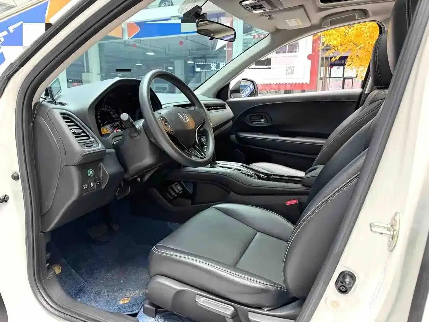 Vezel 2022 1.5L CVT Elite Smart Edition — миниатюра 8