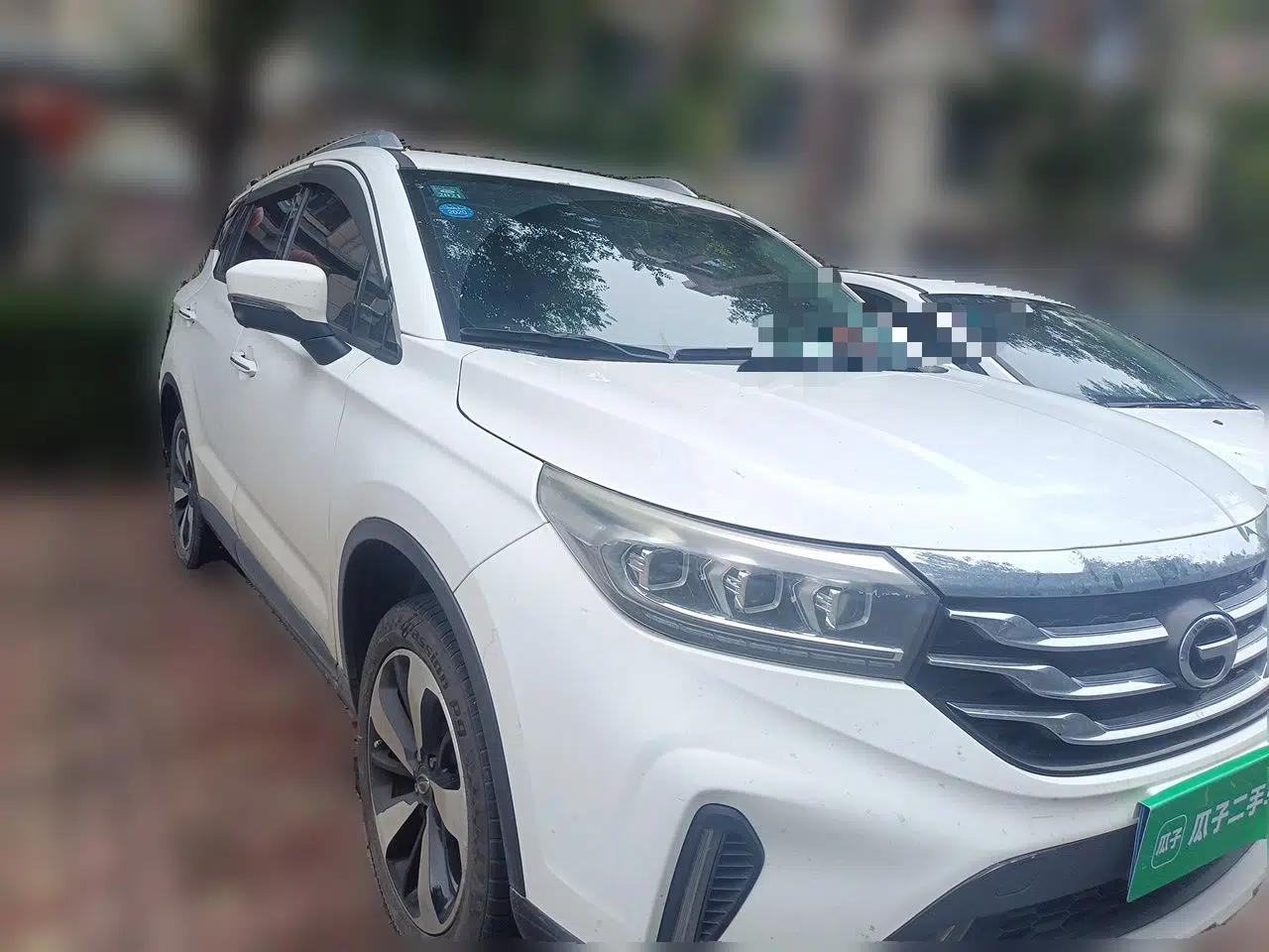 GAC Trumpchi GS4 2018 235T DCT Two-Wheel Drive Luxury Smart Connectivity Millionth Anniversary Edition — миниатюра 3