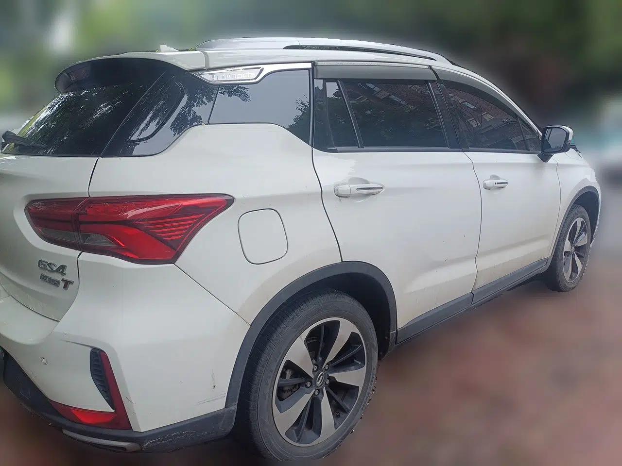 GAC Trumpchi GS4 2018 235T DCT Two-Wheel Drive Luxury Smart Connectivity Millionth Anniversary Edition — миниатюра 6