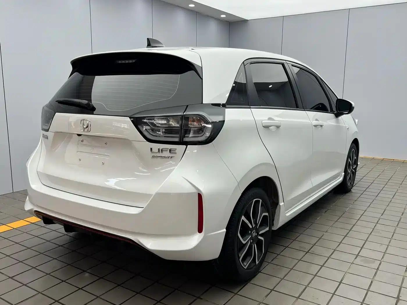 LIFE 2023 1.5L CVT SPO-SS Dynamic Edition — миниатюра 6