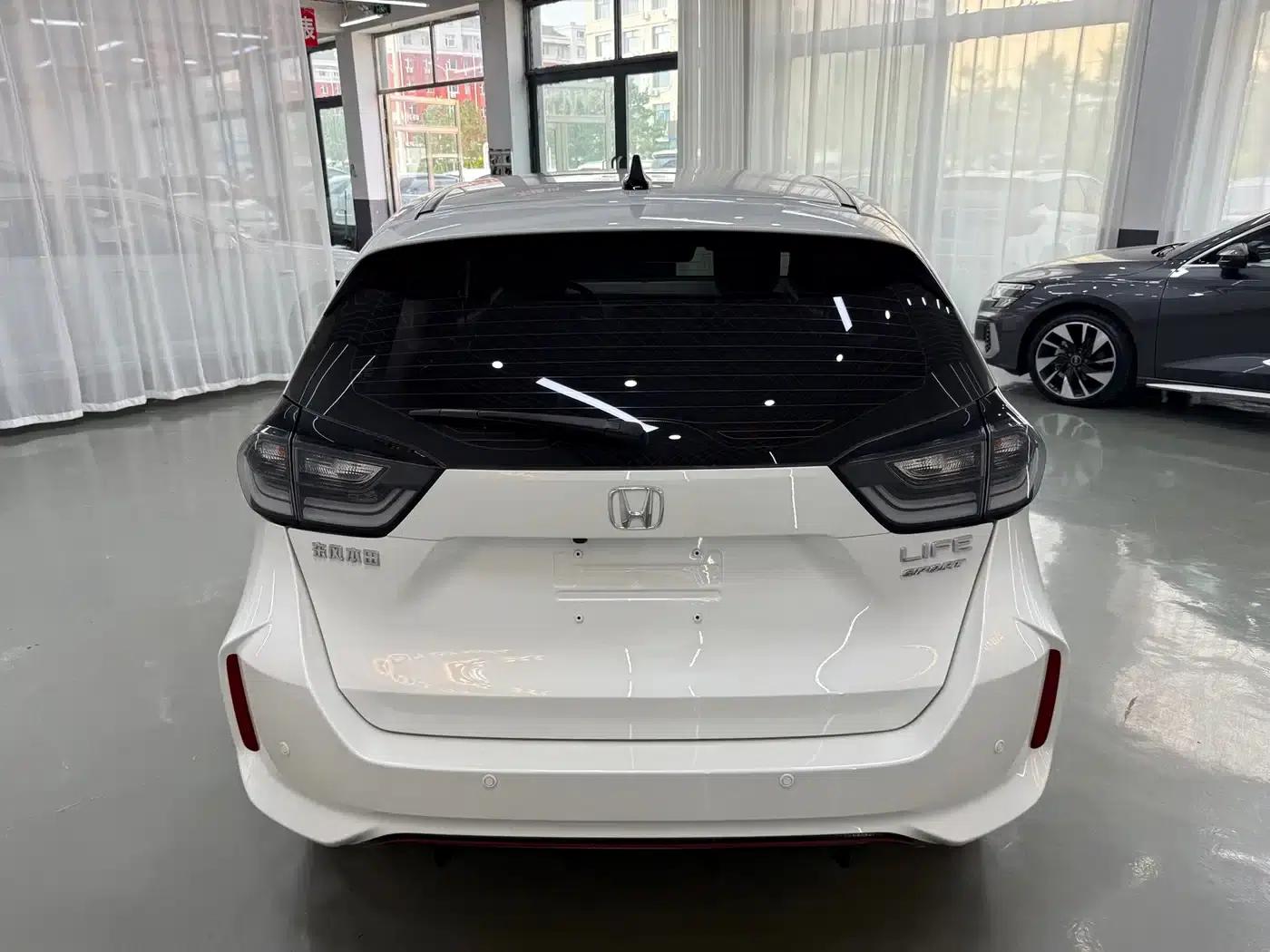 LIFE 2021 1.5L CVT SPO-SS Dynamic Edition — миниатюра 4