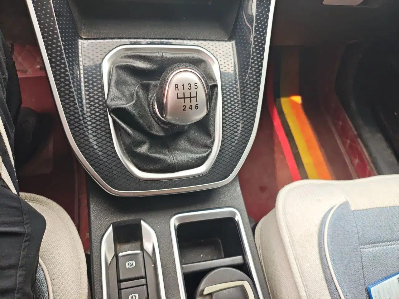 Haval M6 2021 PLUS 1.5T Manual Elite Smart Connectivity Model — миниатюра 14