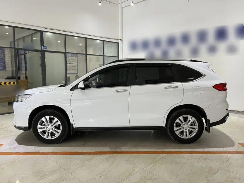 Haval M6 2023 PLUS 1.5T DCT Elite Smart Connectivity Model — миниатюра 4