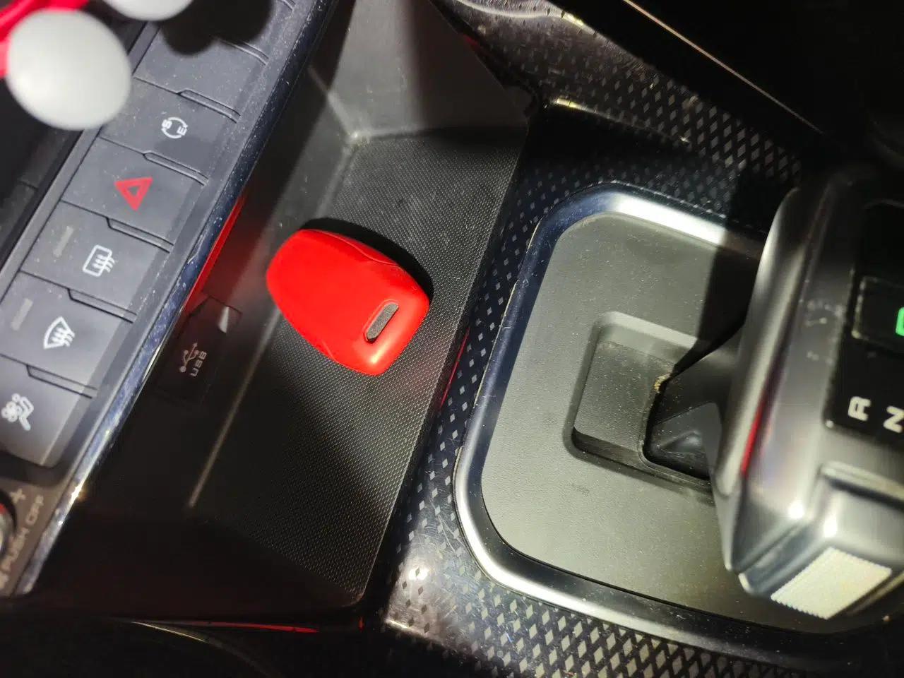 Haval M6 2021 PLUS 1.5T DCT Luxury Smart Connectivity Model — миниатюра 17