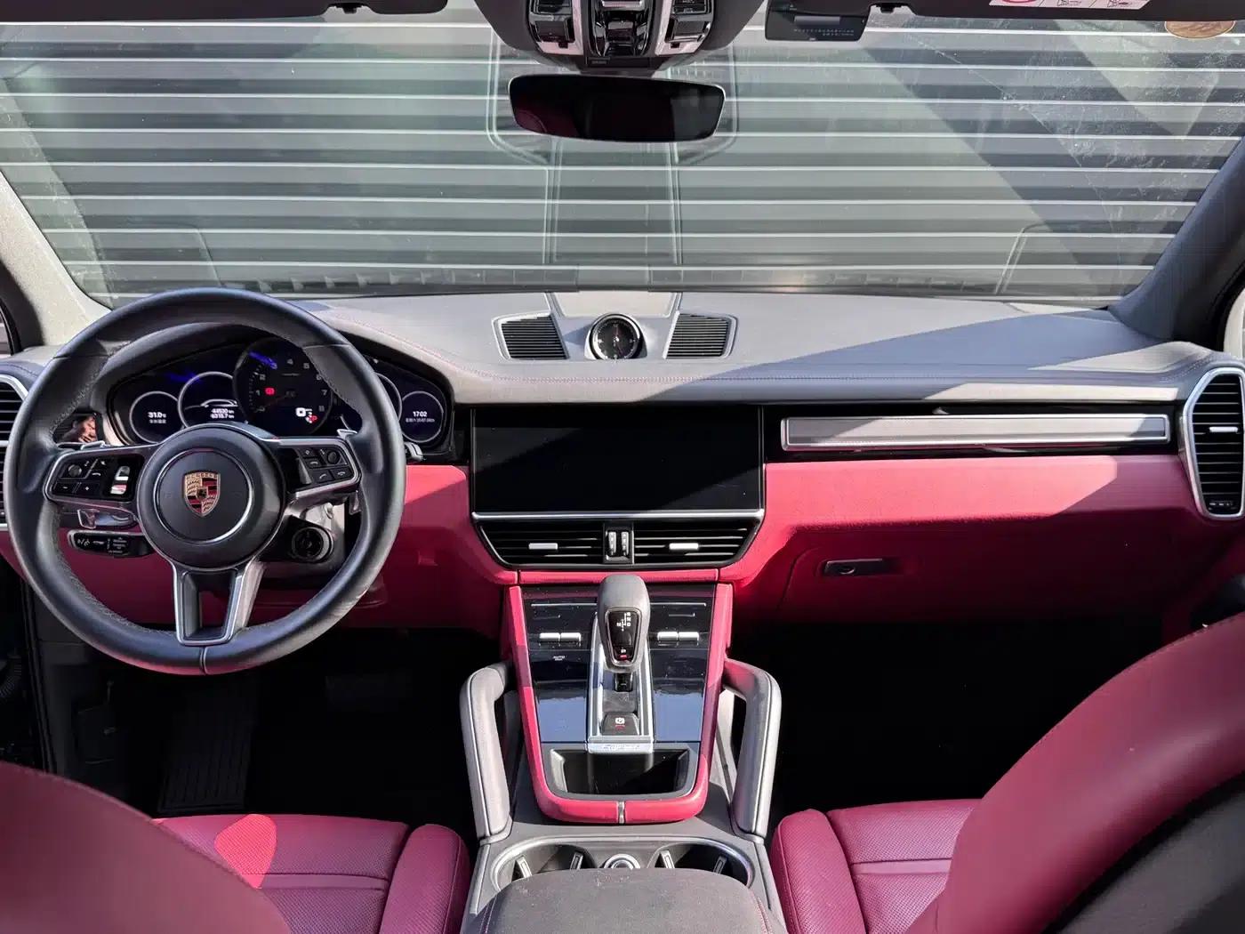 2023 Cayenne 3.0T Platinum Edition — миниатюра 13