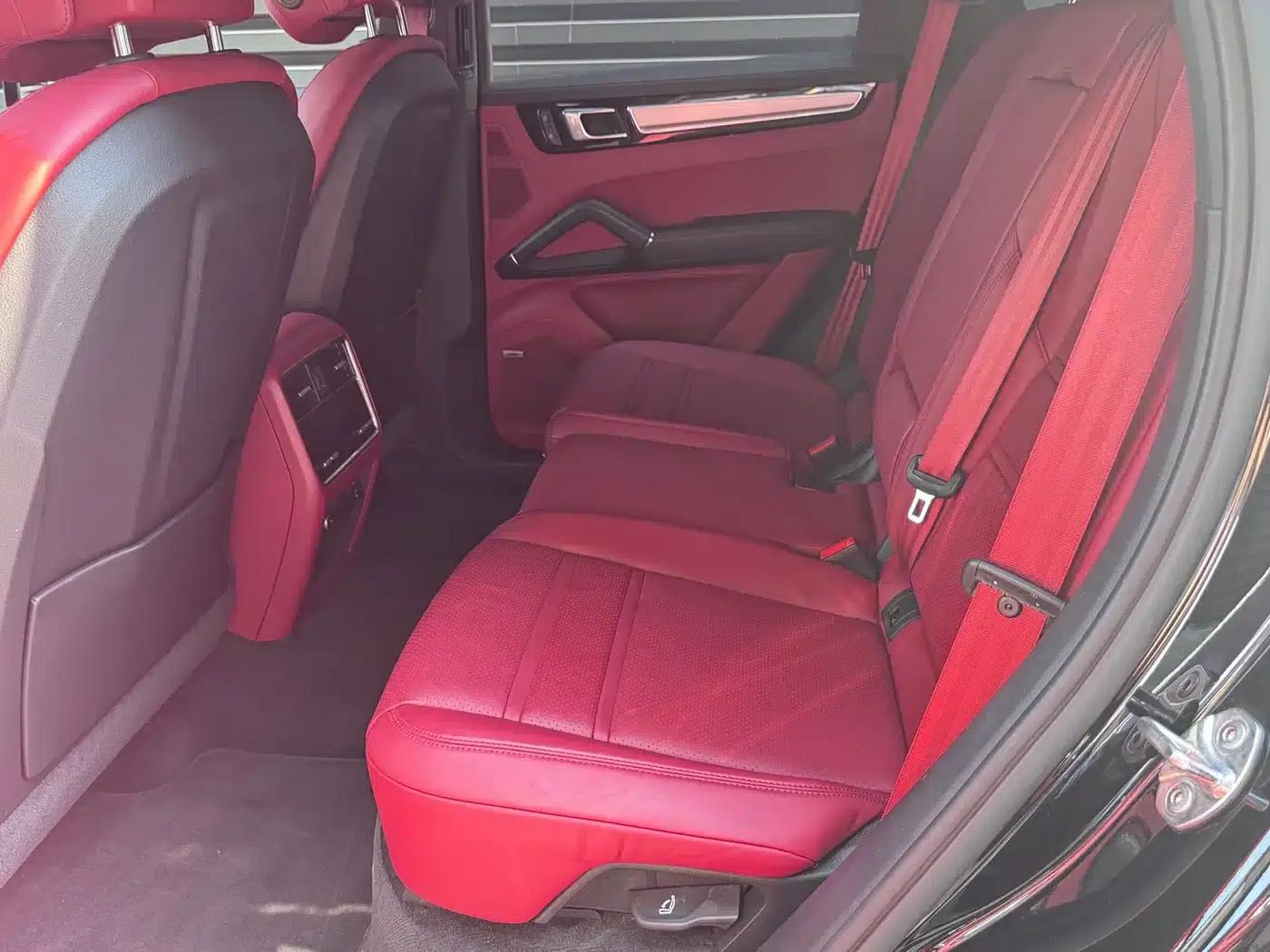 2023 Cayenne 3.0T Platinum Edition — миниатюра 16