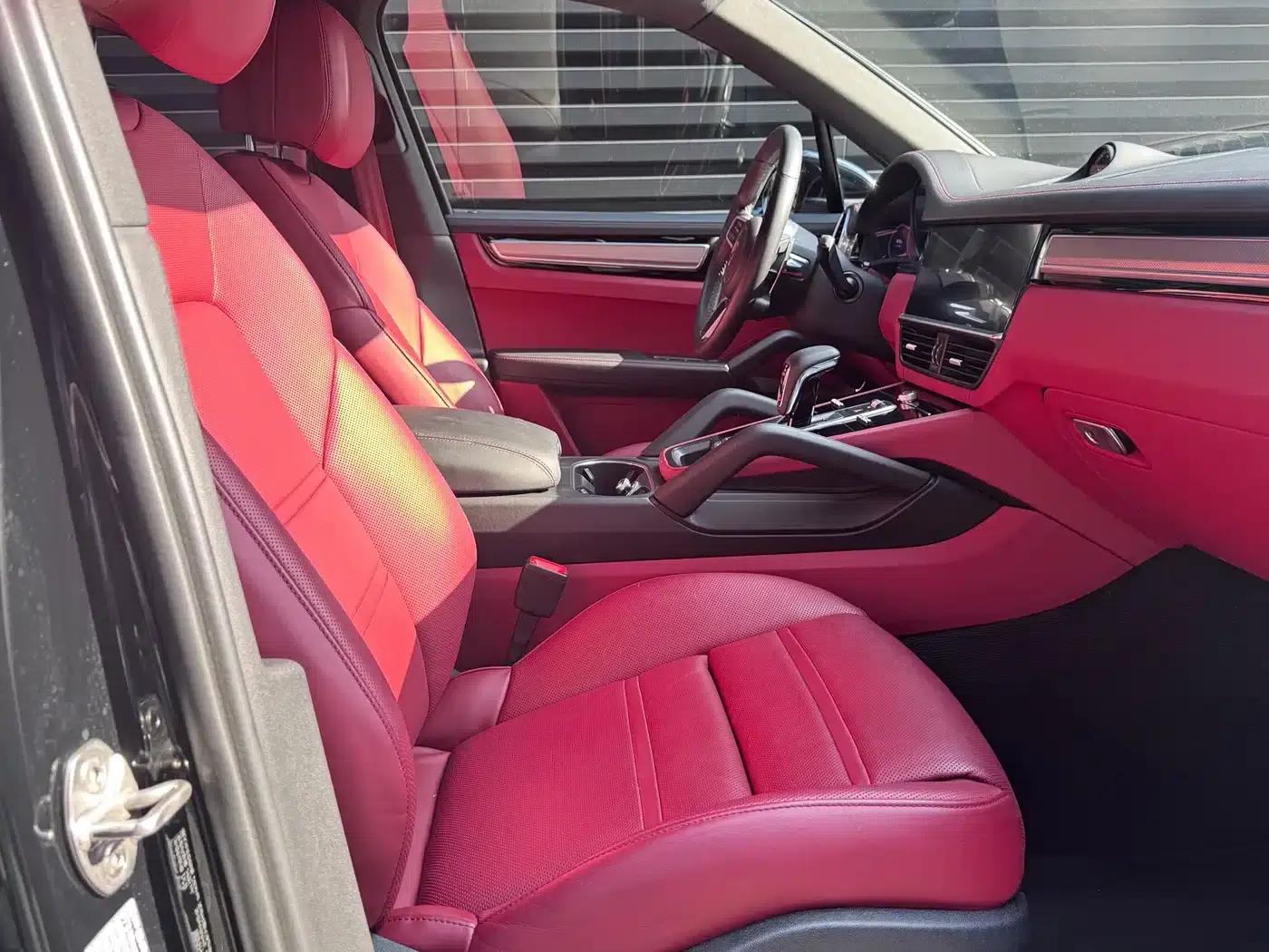 2023 Cayenne 3.0T Platinum Edition — миниатюра 23