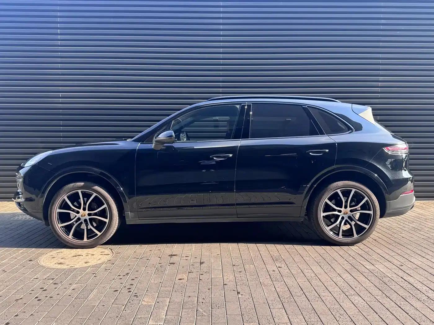 2023 Cayenne 3.0T Platinum Edition — миниатюра 5