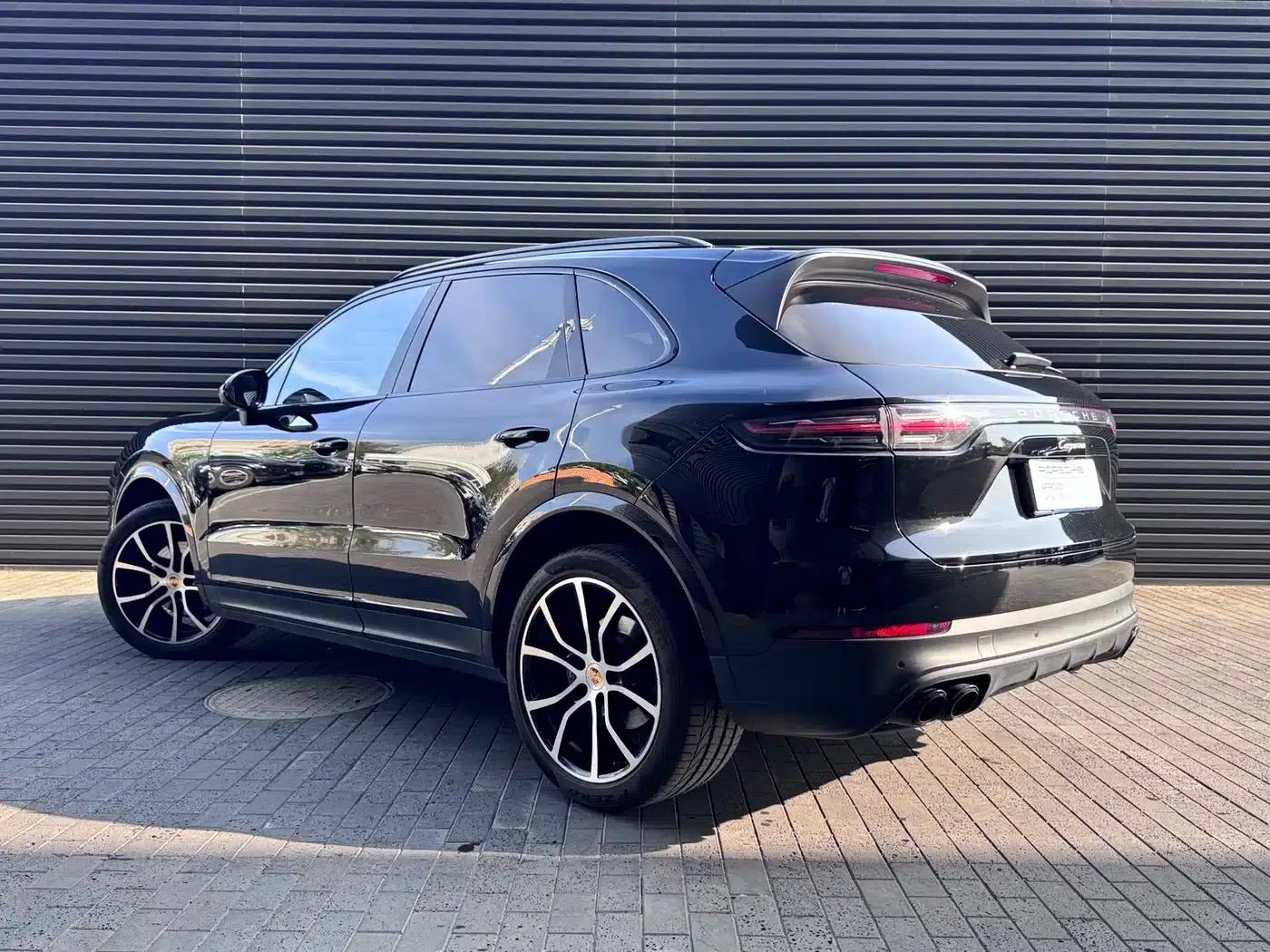2023 Cayenne 3.0T Platinum Edition — миниатюра 6