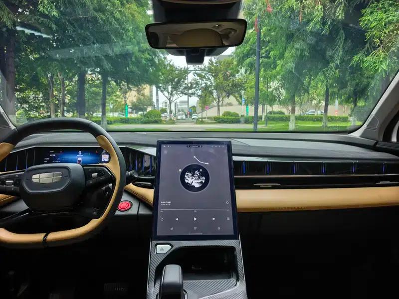 Geely Boyue L 2023 1.5TD DCT Premium Edition — миниатюра 9