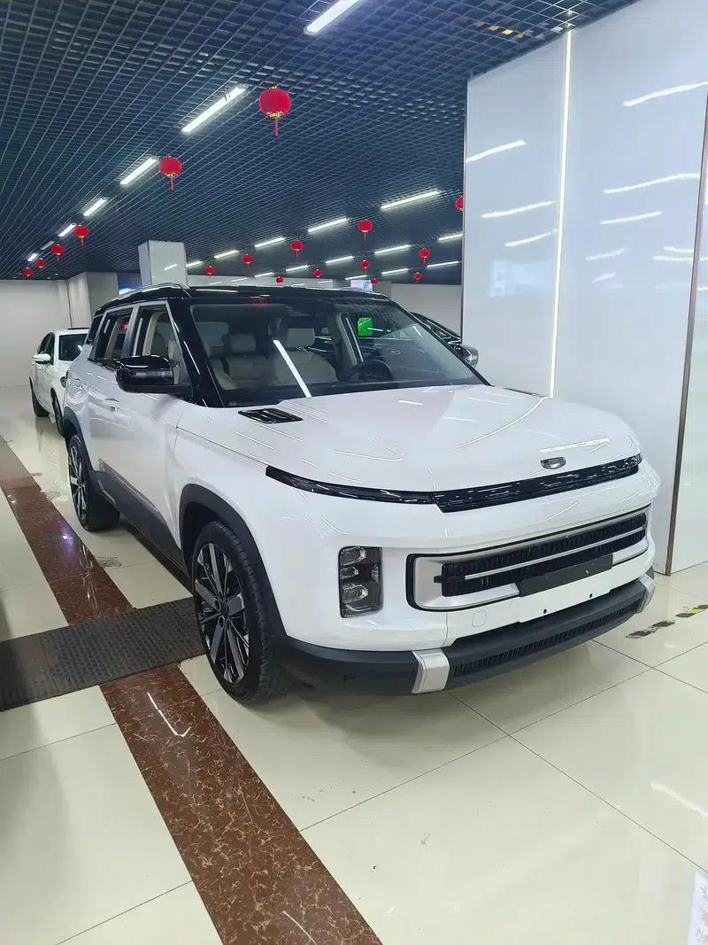 Geely ICON 2023 1.5TD Chocolate Premium Edition — миниатюра 3