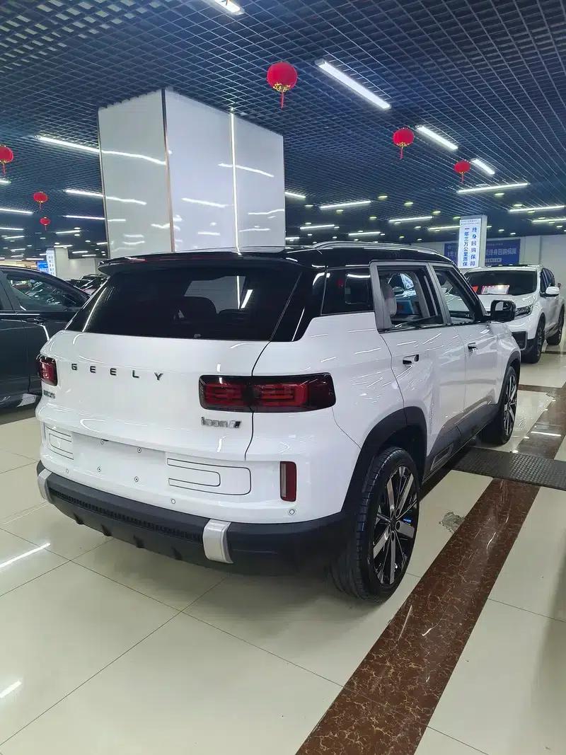 Geely ICON 2023 1.5TD Chocolate Premium Edition — миниатюра 6