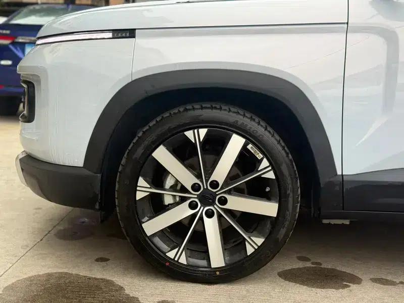 Geely ICON 2023 1.5TD Chocolate Premium Edition — миниатюра 14