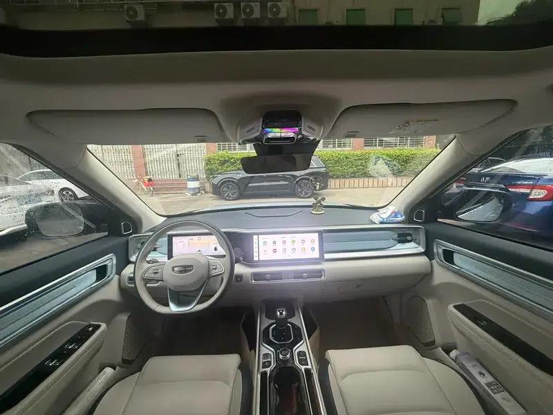 Geely ICON 2023 1.5TD Chocolate Premium Edition — миниатюра 16