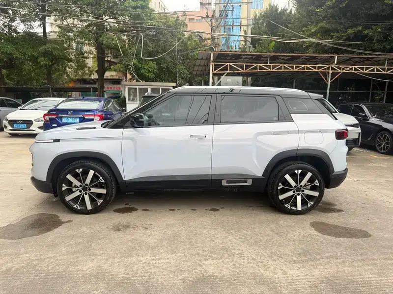 Geely ICON 2023 1.5TD Chocolate Premium Edition — миниатюра 3