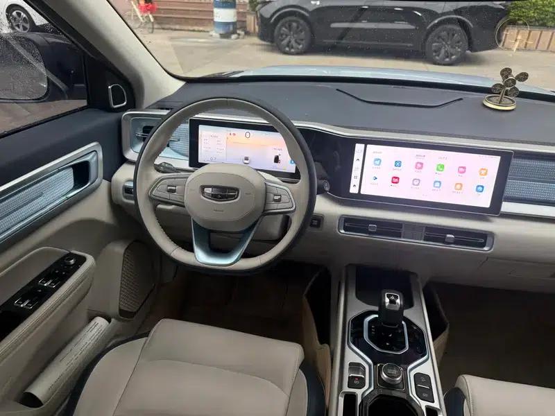 Geely ICON 2023 1.5TD Chocolate Premium Edition — миниатюра 22