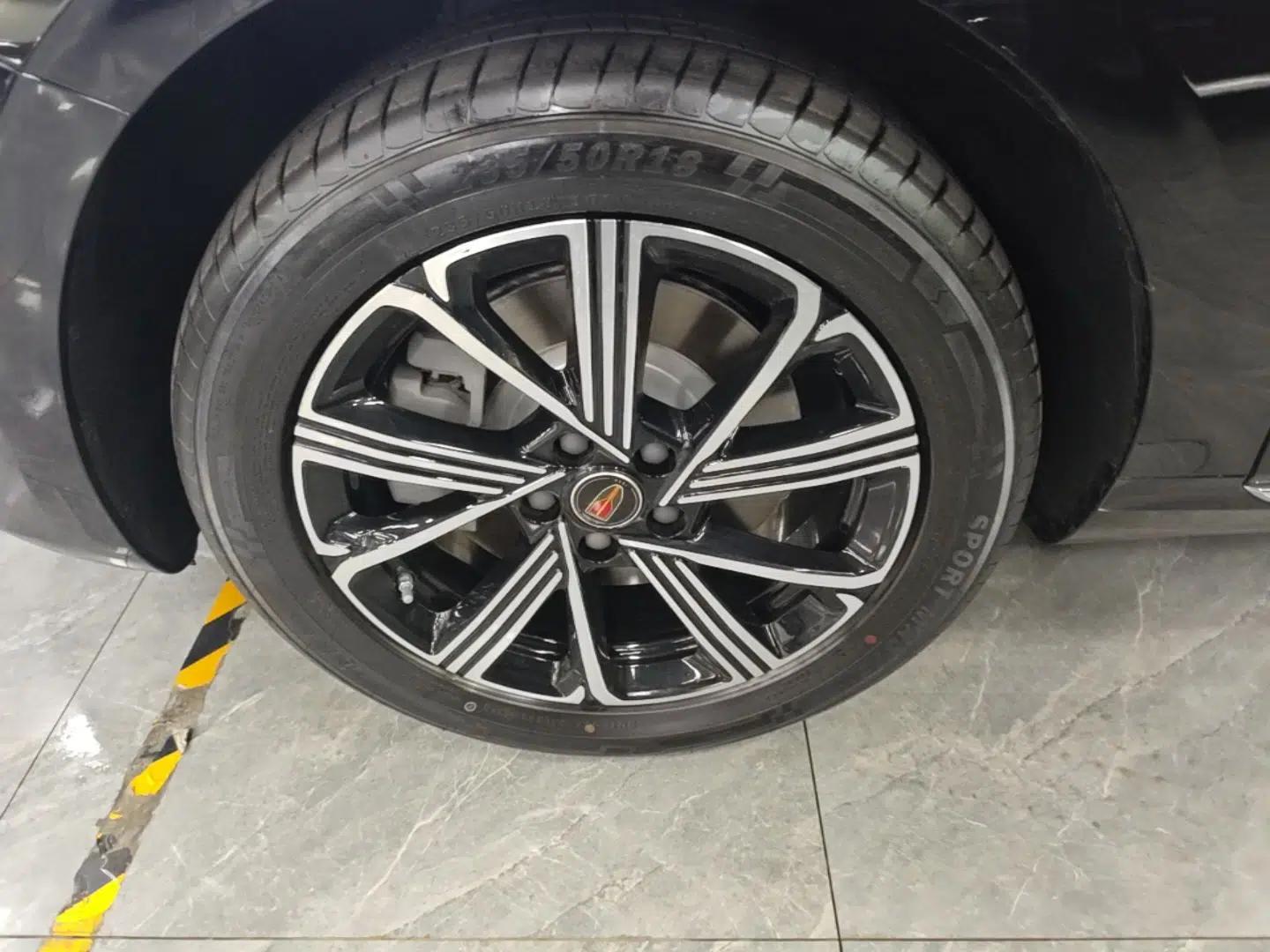 Hongqi H5 PHEV 2025 130 Super Hybrid Version — миниатюра 10