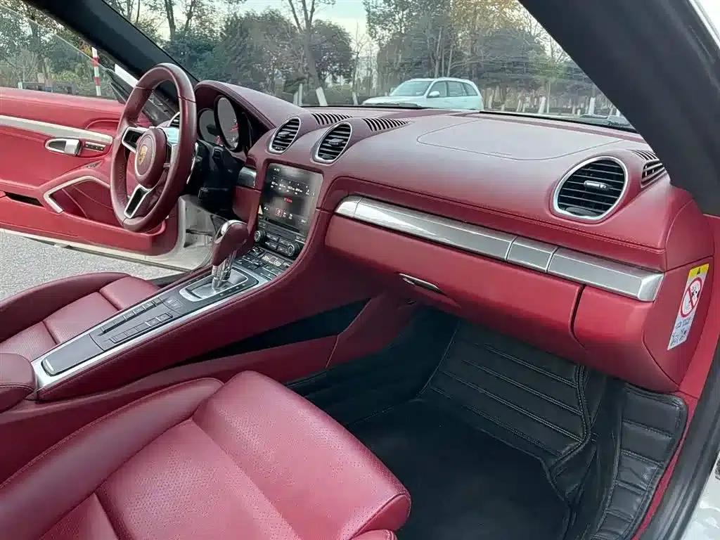 Porsche 718 Cayman 2018 2.0T — миниатюра 8