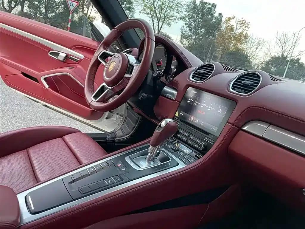 Porsche 718 Cayman 2018 2.0T — миниатюра 10