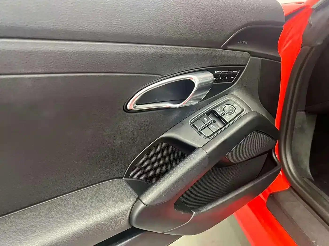 2018 Porsche 718 Boxster 2.0T — миниатюра 10