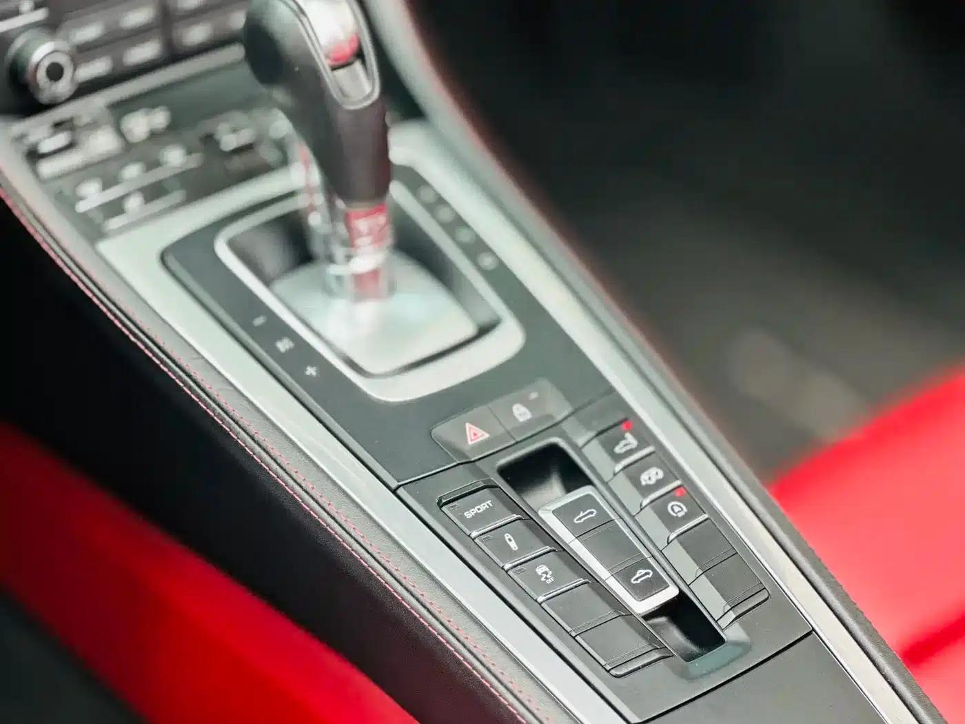 2022 Porsche 718 Boxster 2.0T — миниатюра 11