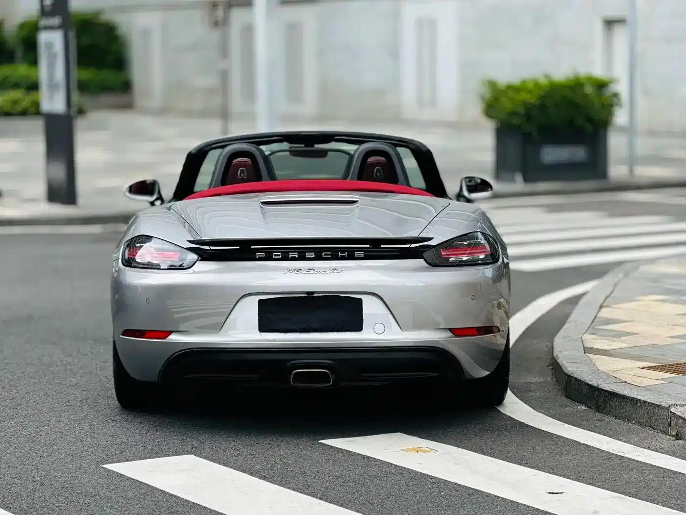2022 Porsche 718 Boxster 2.0T — миниатюра 5