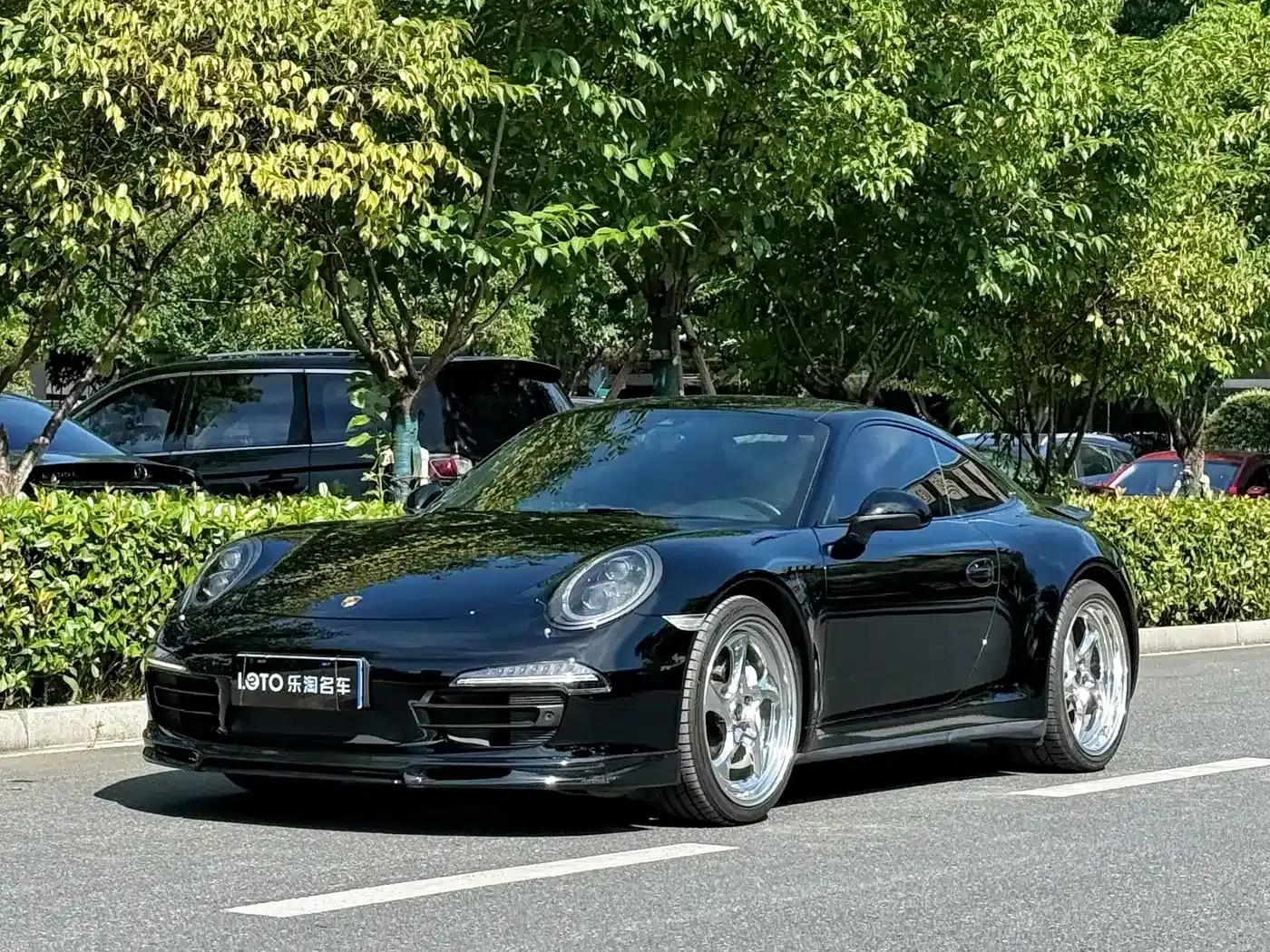 2015 Porsche 911 Carrera 4 3.4L Style Edition — миниатюра 1