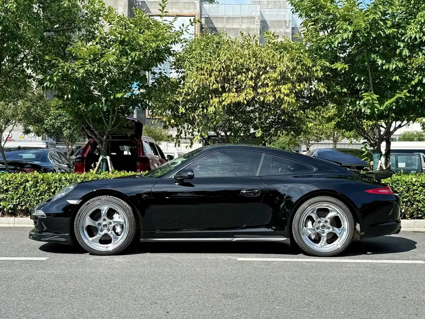 2015 Porsche 911 Carrera 4 3.4L Style Edition — миниатюра 2