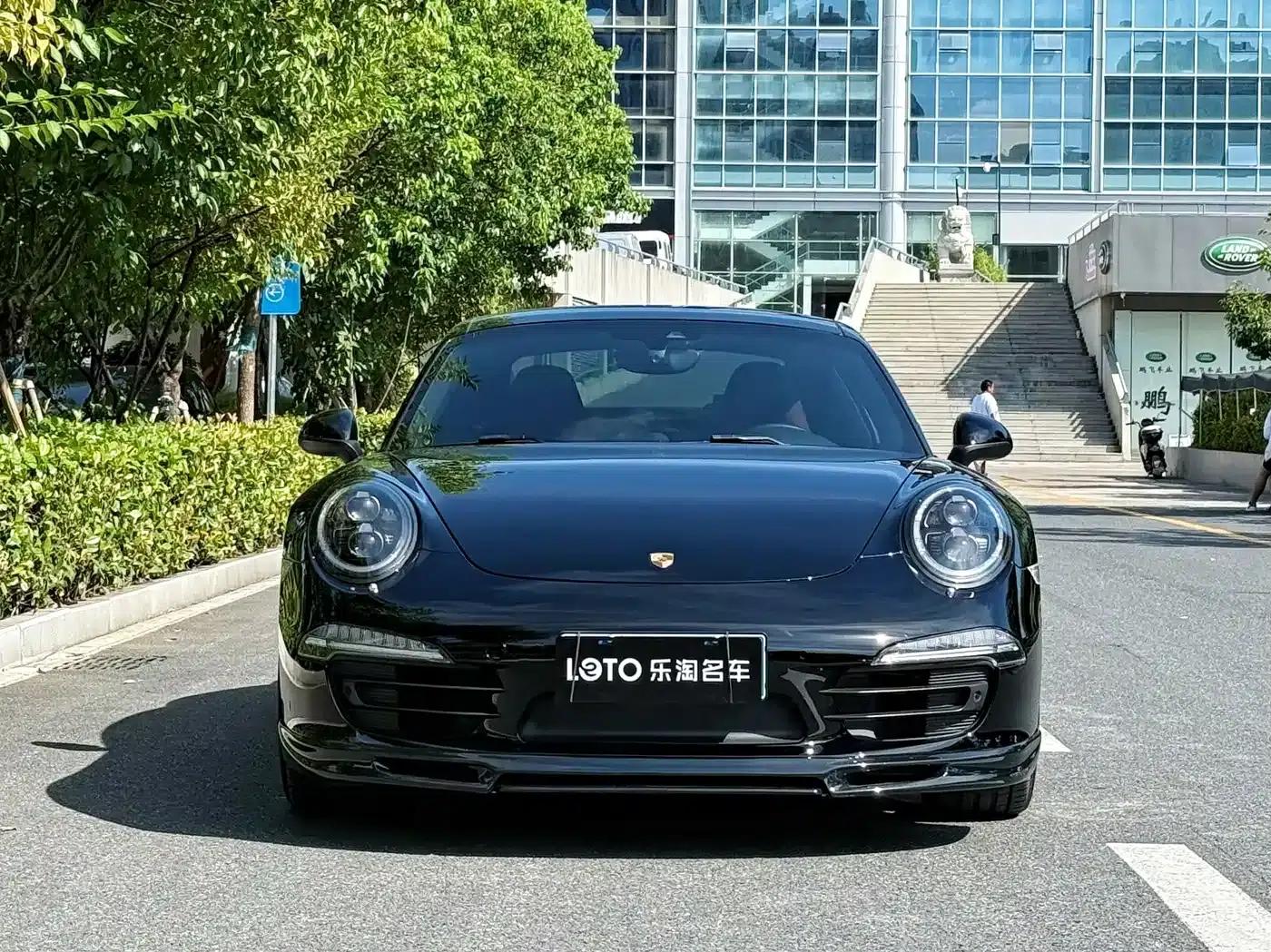 2015 Porsche 911 Carrera 4 3.4L Style Edition — миниатюра 3