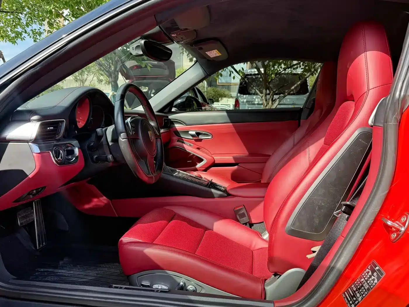 2015 Porsche 911 Carrera 4 3.4L Style Edition — миниатюра 7