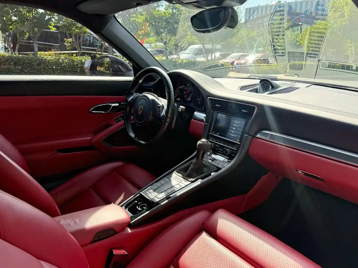 2015 Porsche 911 Carrera 4 3.4L Style Edition — миниатюра 8