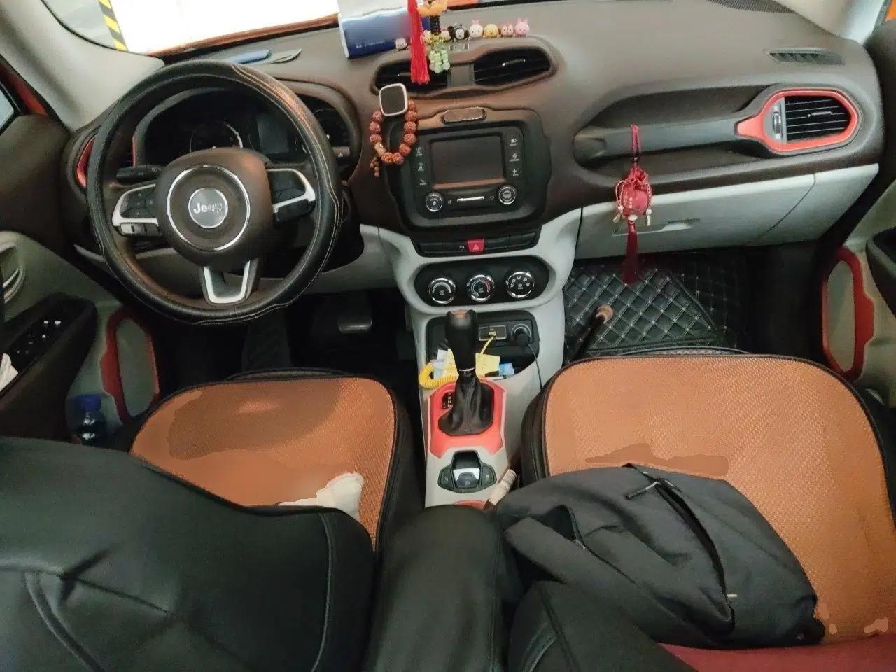 Jeep Renegade 2016 1.4T Automatic Jingneng Edition — миниатюра 9