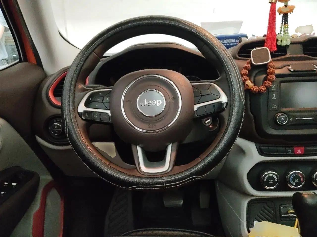 Jeep Renegade 2016 1.4T Automatic Jingneng Edition — миниатюра 10