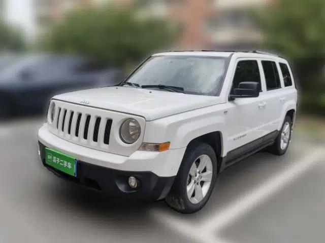 Jeep Patriot 2013 2.4 Luxury Navigation Edition