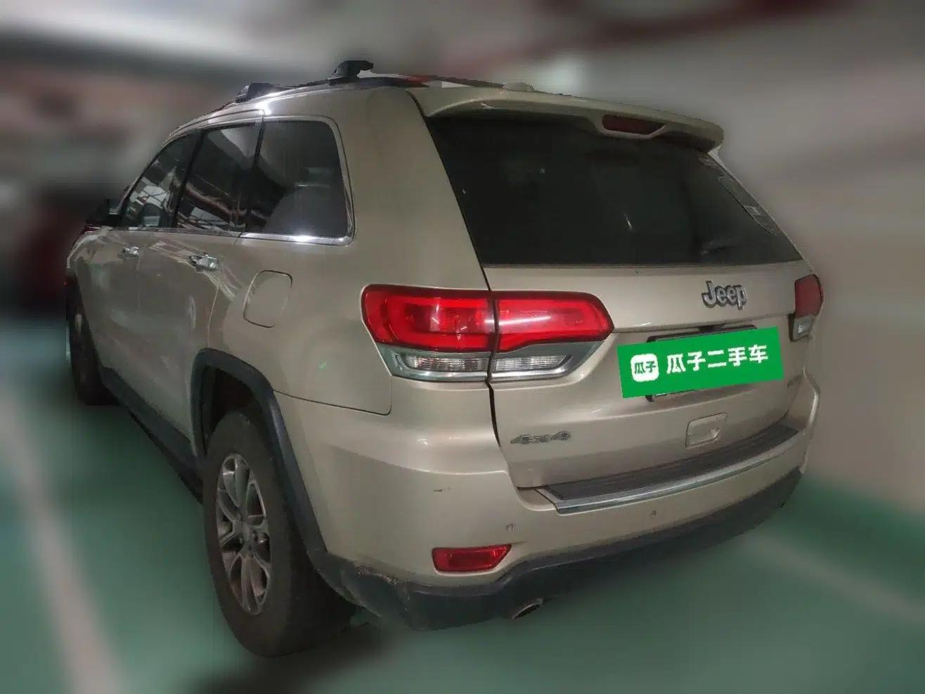 Jeep Grand Cherokee 2014 3.6L Elite Navigation Edition — миниатюра 4