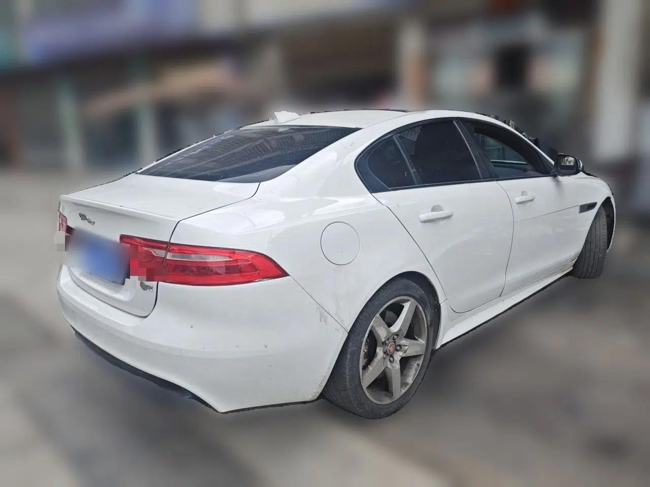 Jaguar XE Jaguar XE 2016 2.0T (Imported) — миниатюра 6